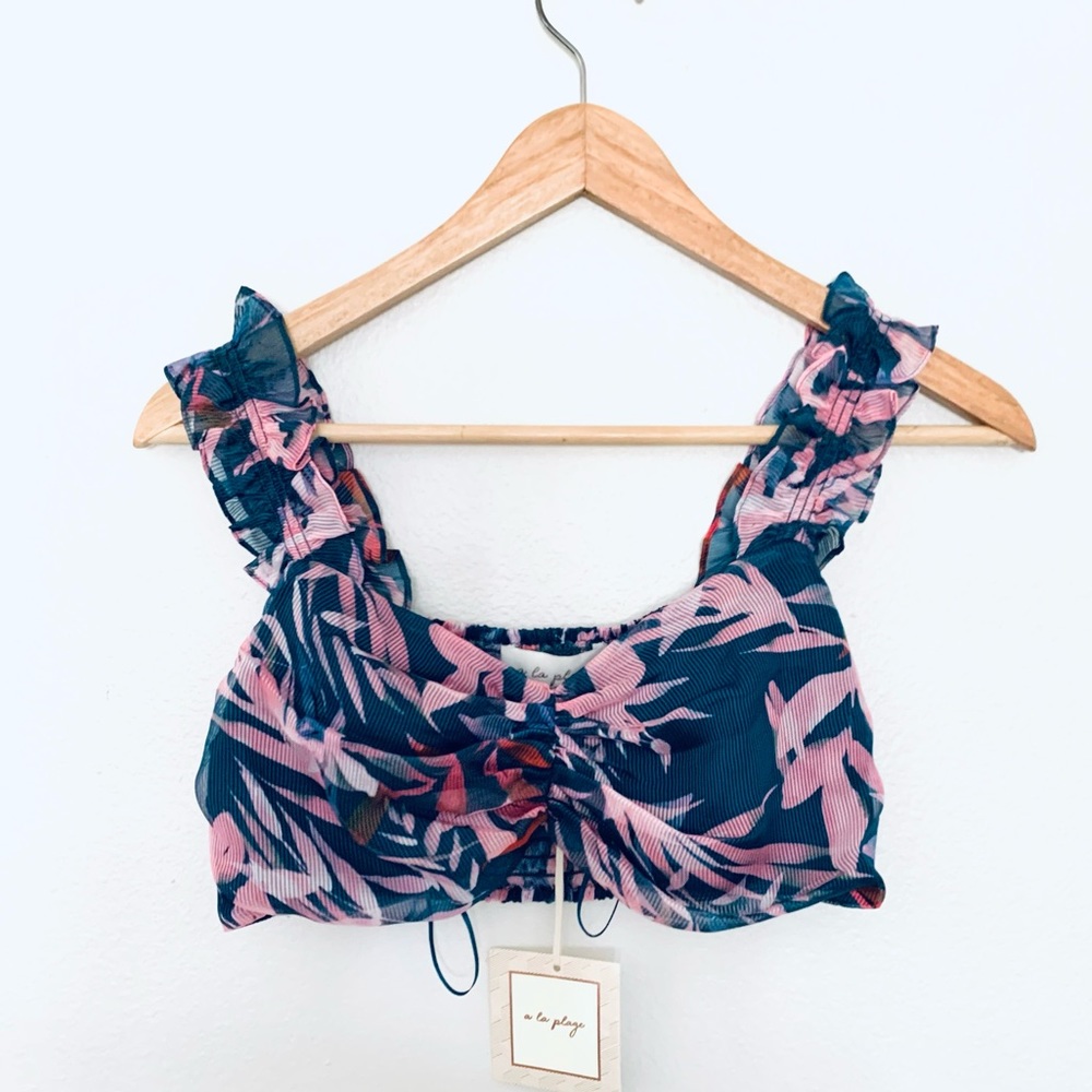 A LA PLAGA Smocked back crop top